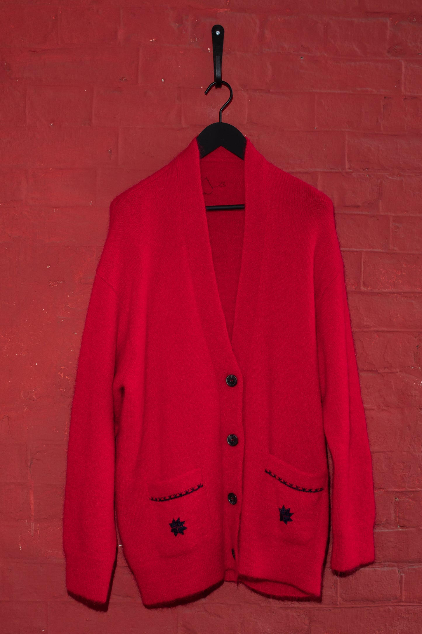 ЧЕРВОНИЙ КАРДИГАН