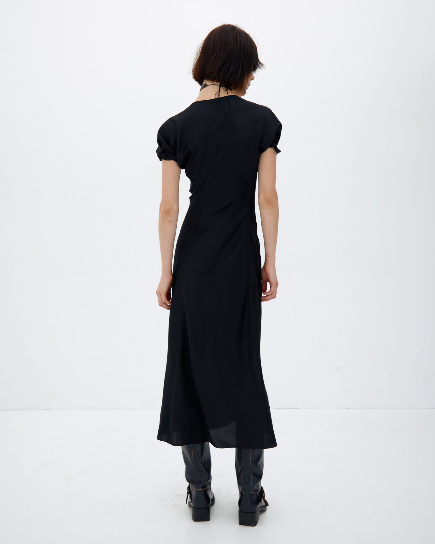 СУКНЯ КОРТНІ